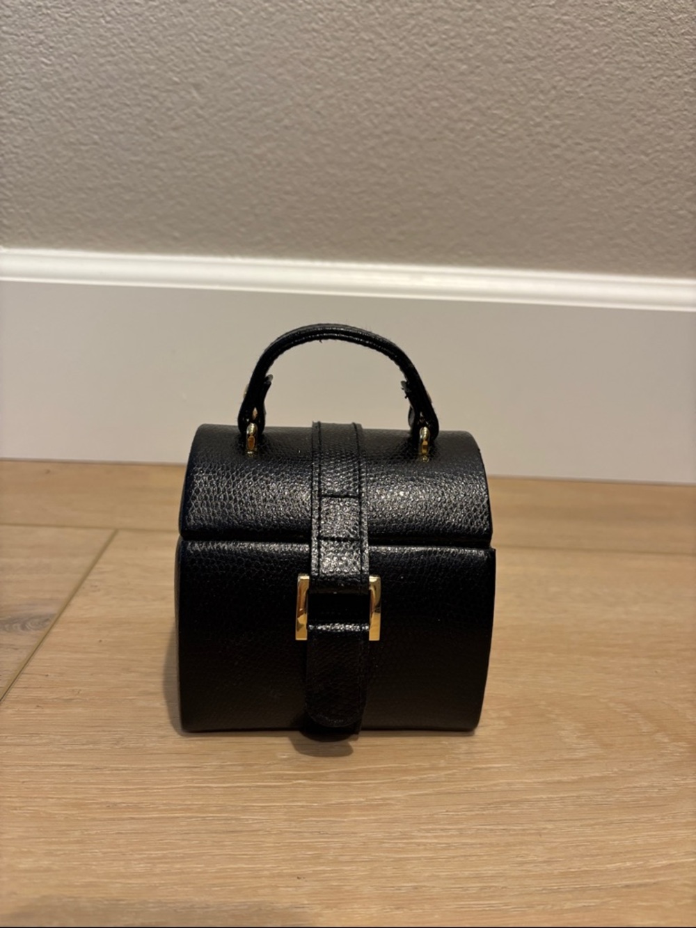 NWOT Travel Jewelry case box. Black faux leather. Small mirror.